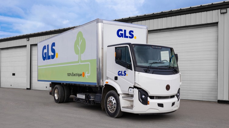 Premiers camions 100% électrique de GLS Canada